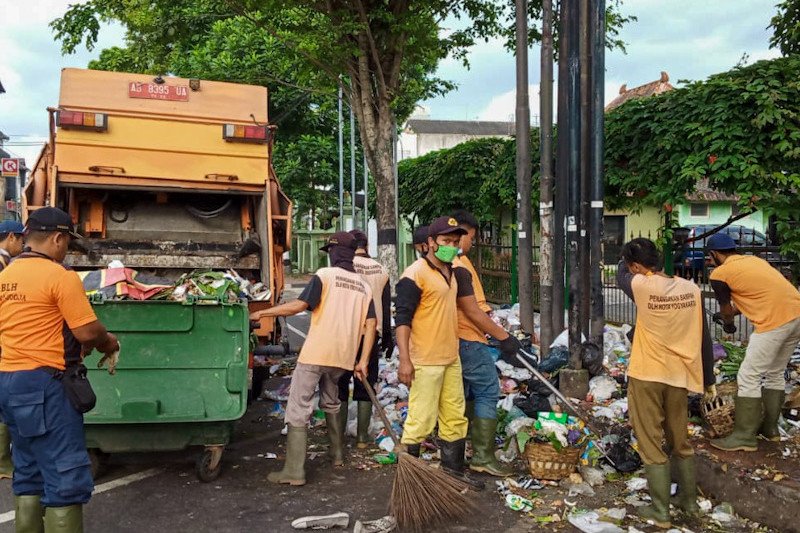 Dukungan Pemerintah Penting dalam Pengelolaan Sampah: Kota Yogyakarta Belajar dari Kota Batu