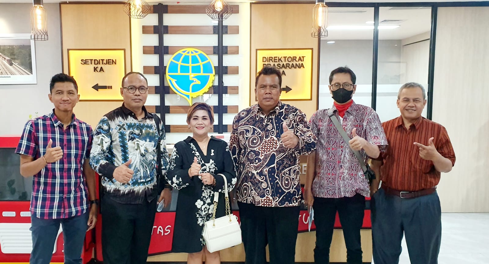Anggota Komisi B DPRD Kota Yogyakarta Dampingi PDAM Urus Pembebasan Biaya Sewa Perlintasan Pipa Ke Kementrian Perhubungan