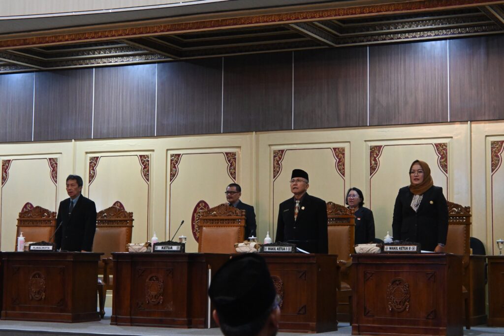 Rapat Paripurna DPRD Kota Yogyakarta Mengenai Perkenalan dan Sambutan Pejabat Walikota Yogyakarta